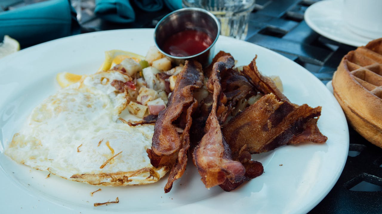 bacon cooked with griddle