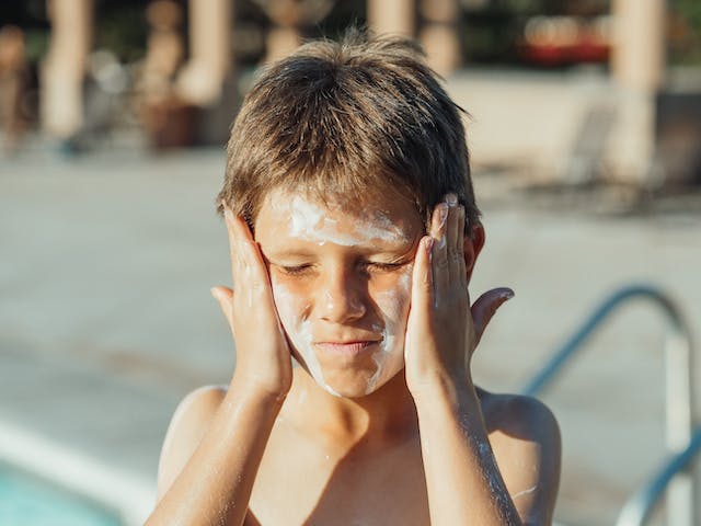 sunscreen untuk kulit wajah sensitif